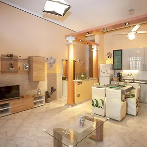 Casa Rosamaria Giardini Naxos