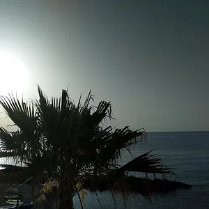 Al Mare Da Meg Giardini Naxos